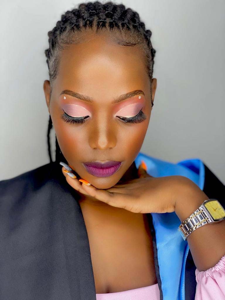 Makeup Services in Uganda. Makeup Classes/Makeup Training Services, Makeup Artist in Kampala Uganda for all Events: Bridal Makeup, Party Makeup, Graduation Makeup, Film and Television Makeup, Photography And Video Shoot Makeup, Makeup Studio in Uganda. Charly Makeup Uganda, Ugabox.com