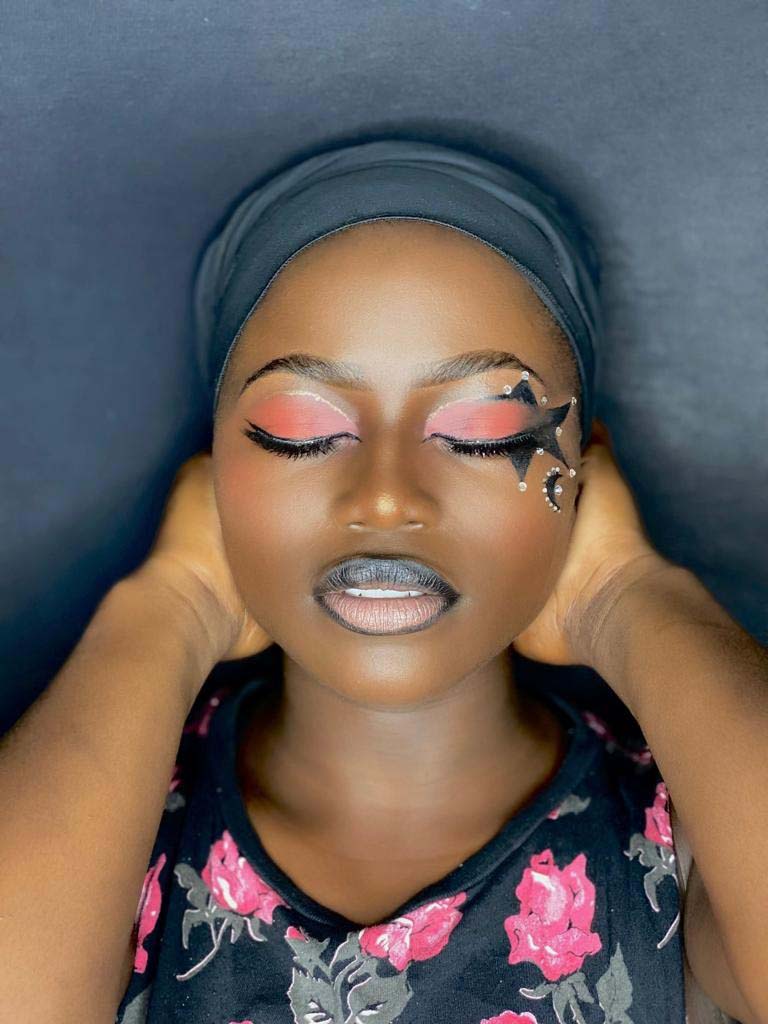 Makeup Services in Uganda. Makeup Classes/Makeup Training Services, Makeup Artist in Kampala Uganda for all Events: Bridal Makeup, Party Makeup, Graduation Makeup, Film and Television Makeup, Photography And Video Shoot Makeup, Makeup Studio in Uganda. Charly Makeup Uganda, Ugabox.com