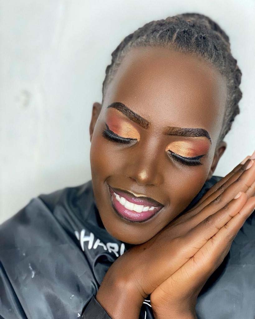 Makeup Services in Uganda. Makeup Classes/Makeup Training Services, Makeup Artist in Kampala Uganda for all Events: Bridal Makeup, Party Makeup, Graduation Makeup, Film and Television Makeup, Photography And Video Shoot Makeup, Makeup Studio in Uganda. Charly Makeup Uganda, Ugabox.com