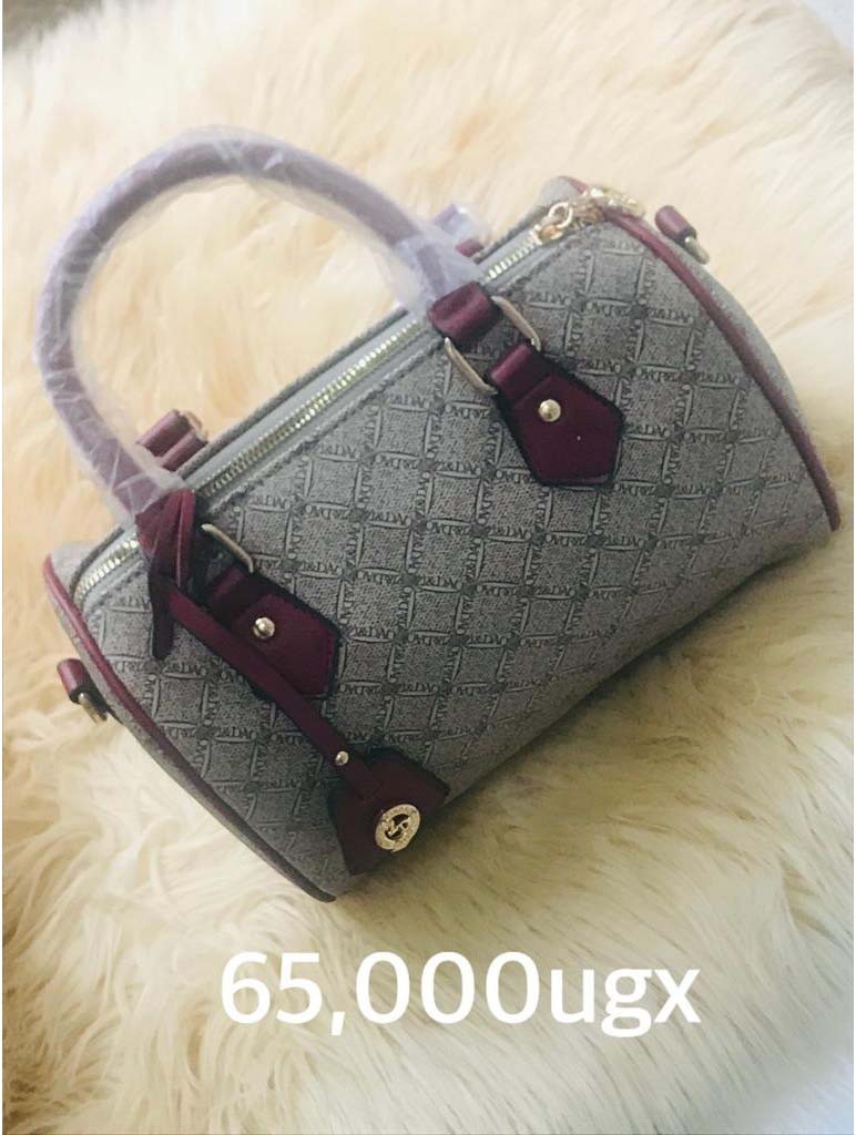 Handbags for Sale in Kampala Uganda. Designer Stylish and Trendy Ladies' Handbags | Women's Bags | Birthday Gift Bags | Order Now for Delivery in Kampala. Calls: +256 781 712 913, Whatsapp: +256 756 758 081. Prettybags, We sell/supply and deliver fashionable womens' bags/ladies' handbags for all events and occasions/women party bags, office bags when you order with us online/call. We are located in Naalya Estate next to Naalya Estate Supermarket 'aka' Lucky7 Supermarket Wakiso Uganda, Ugabox