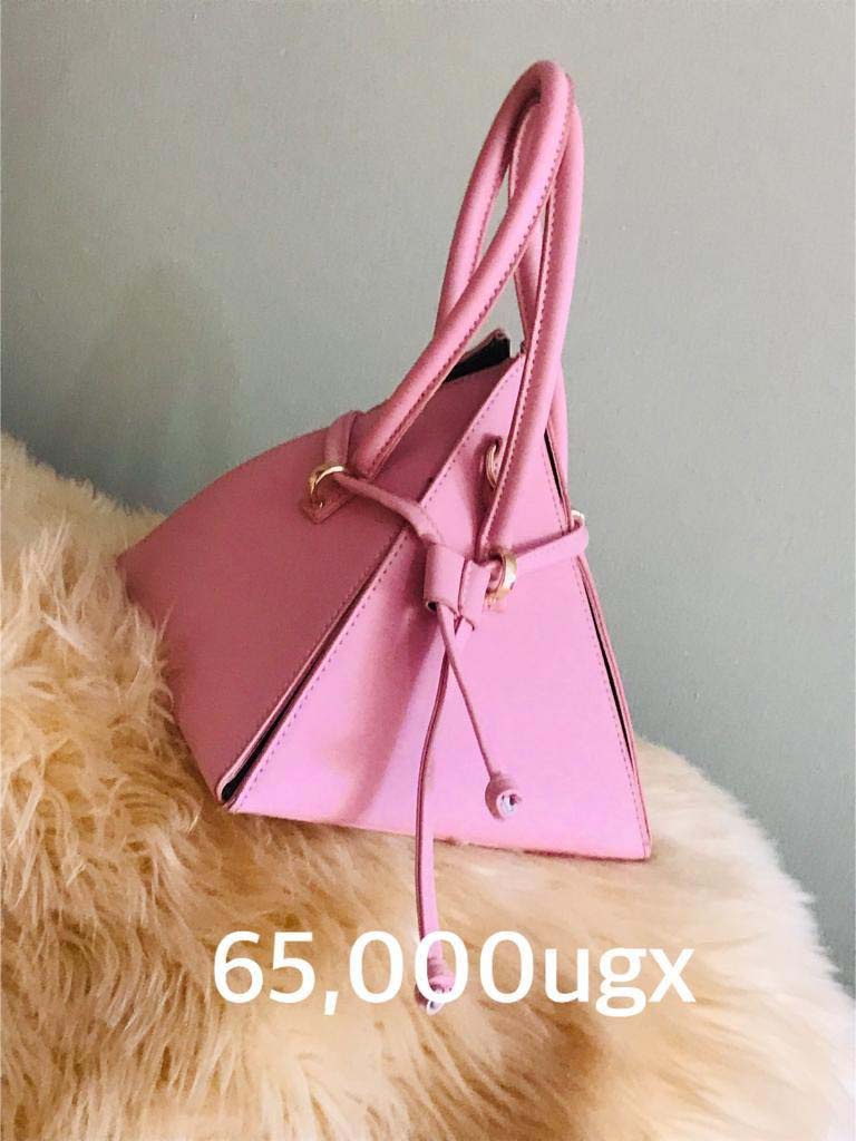 Prettybags Uganda. We supply and deliver pretty womens' handsbags for all events and occasions. We are located in Naalya Estate next to Naalya Estate Supermarket or Lucky7 Supermarket, Kampala Uganda. Ugabox