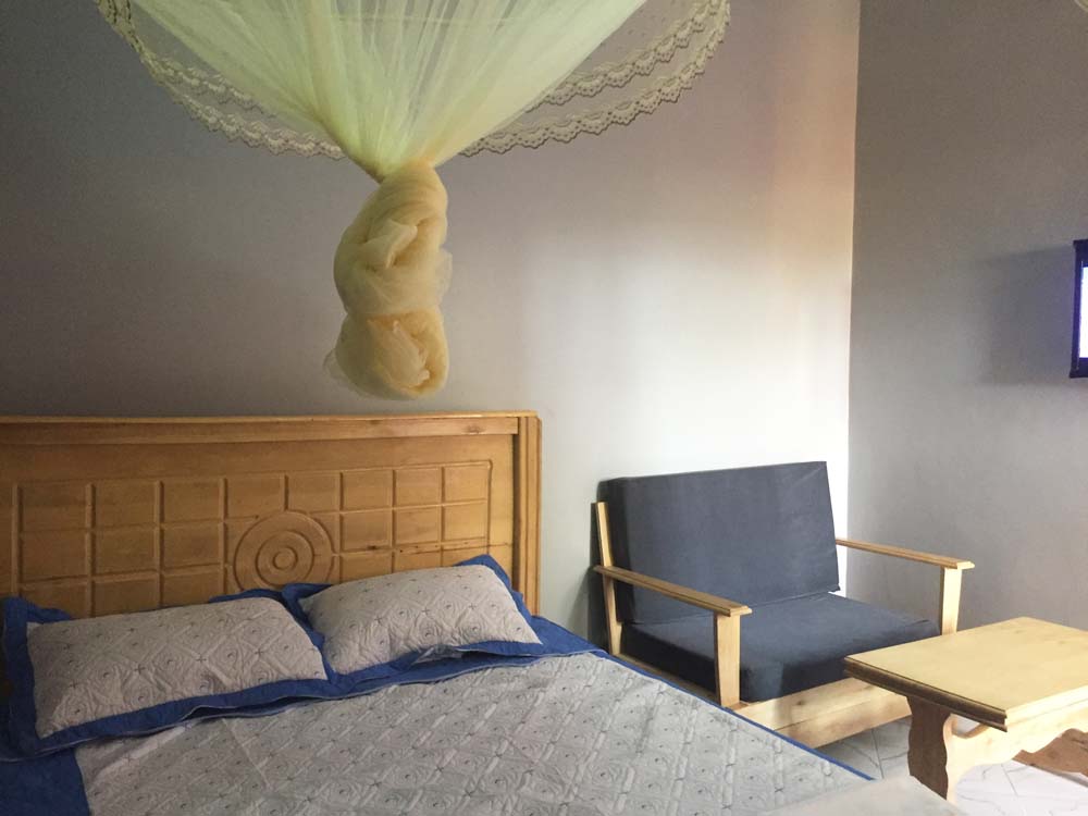 Bed and Breakfast in Kayunga. BM Country Side Inn Kayunga Uganda. Clean Secure Lodge Accommodation Services in Kayunga with Self Contained Rooms with DSTV and Internet/Wifi Near Kayunga Hospital Ideal for Corporates/Tourists/Travellers in Eastern Part of Uganda. Ugabox