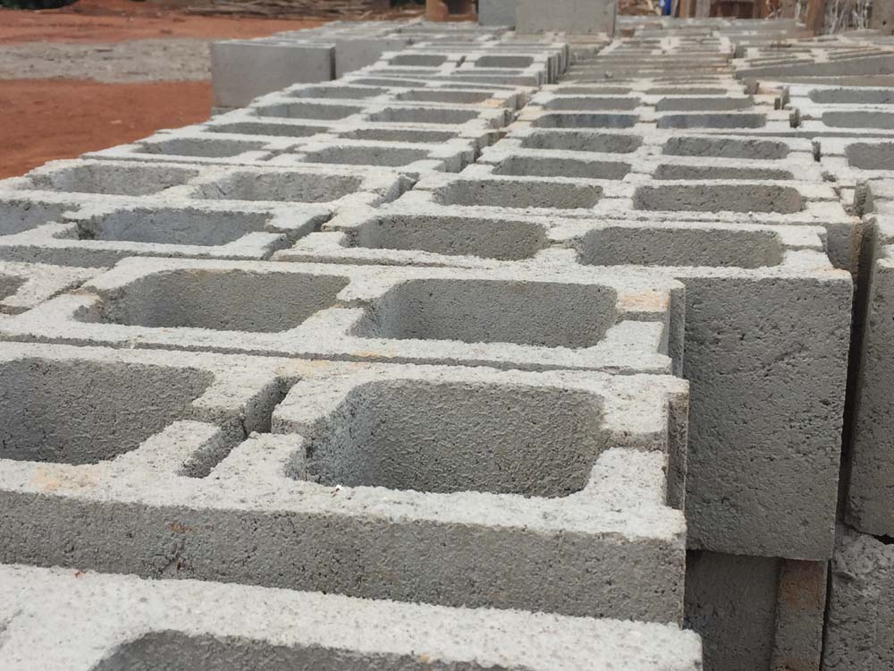 Concrete Blocks in Uganda, Akamwesi Ltd for Solid and Hollow Blocks Supply in Uganda. Construction & Building Materials Supply in Kampala Uganda, Ugabox