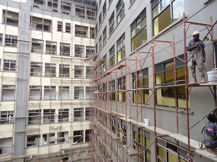 Arab Contractors: Mulago Specialised Maternal and Neonatal Health Care Unit (MSMNHCU) Kampala Uganda New Womens' Hospital under Construction