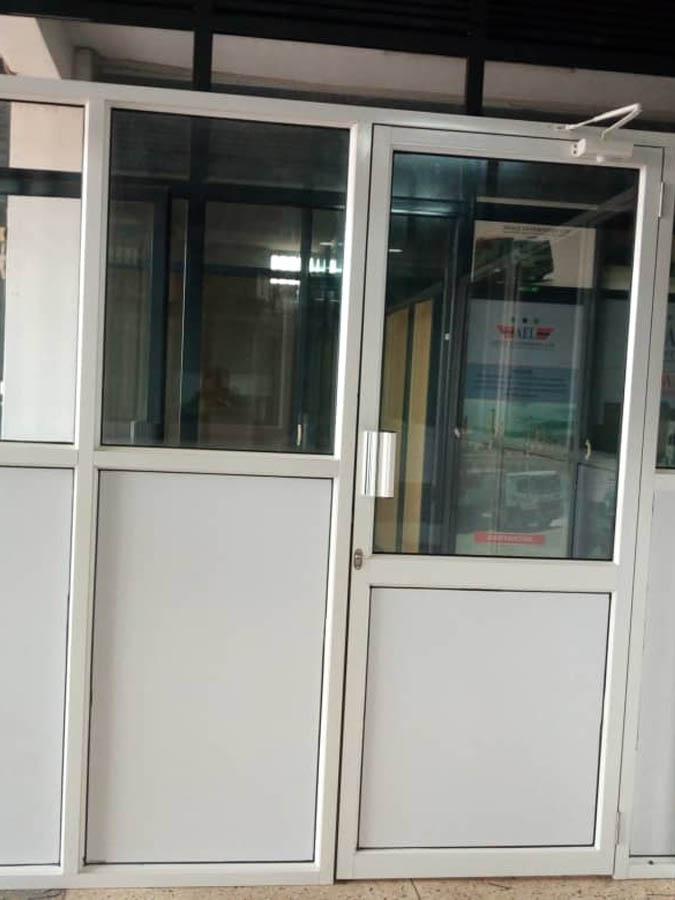 Aluminium Profile Office Partitioning in Kampala Uganda, Aluminium Design Works/Installation and Glass Works in Uganda, Luxury Aluminium and Glass Solutions Uganda, Ugabox