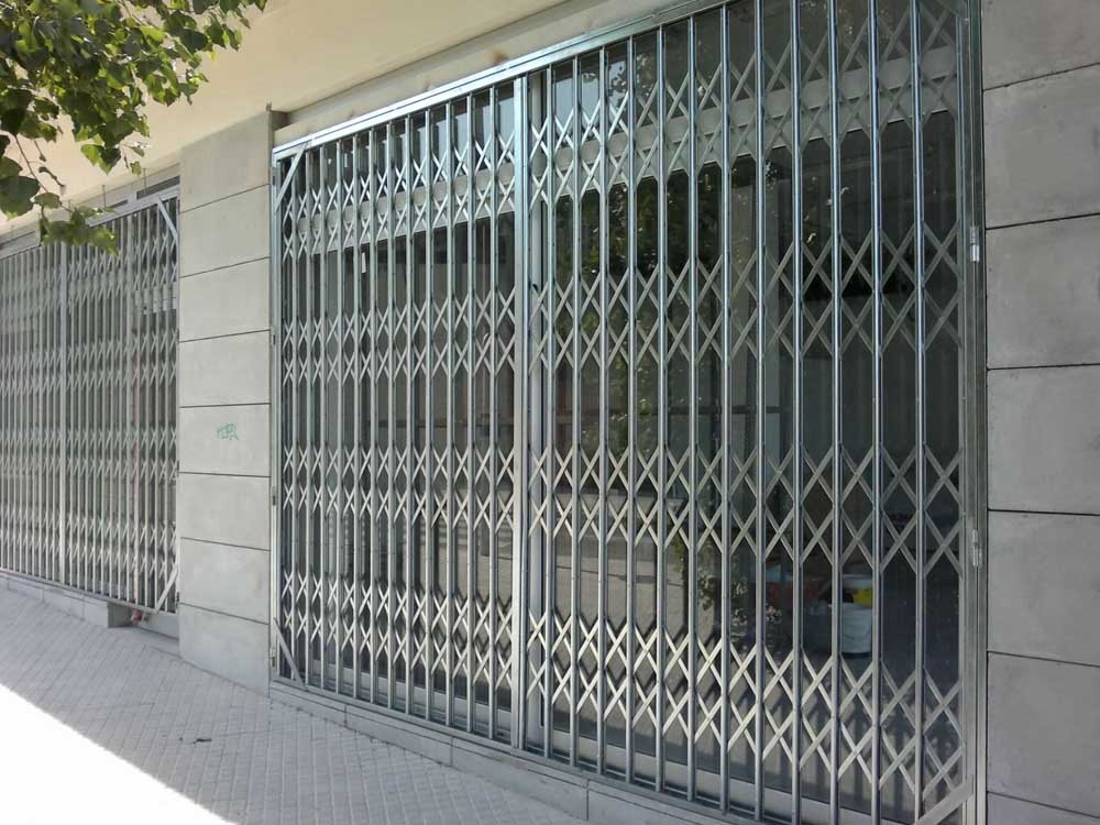 Collapsible Steel Doors in Kampala Uganda, Metal Fabrication and Steel Works in Uganda, Aluminium Design Works/Installation and Glass Works in Uganda, Luxury Aluminium and Glass Solutions Uganda, Ugabox