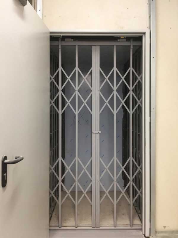Collapsible Steel Doors in Kampala Uganda, Metal Fabrication and Steel Works in Uganda, Aluminium Design Works/Installation and Glass Works in Uganda, Luxury Aluminium and Glass Solutions Uganda, Ugabox