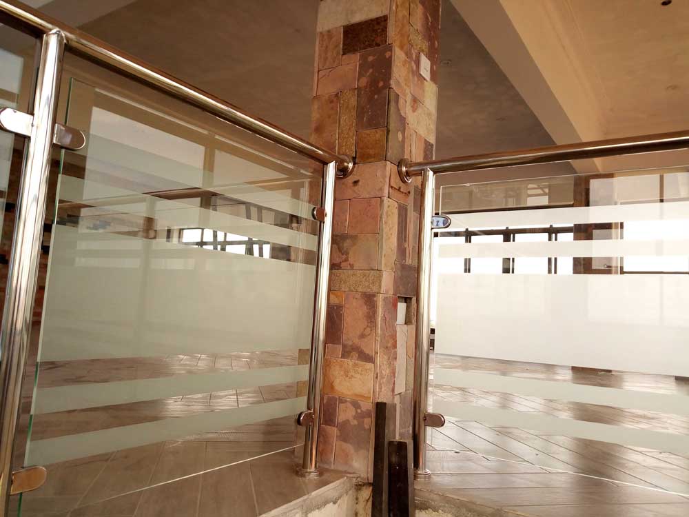 Stainless Steel Rails in Kampala Uganda, Metal Works/Steel Works in Uganda, Aluminium Design Works/Installation and Glass Works in Uganda, Luxury Aluminium and Glass Solutions Uganda, Ugabox