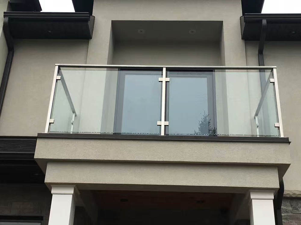 Stainless Steel Rails in Kampala Uganda, Metal Works/Steel Works in Uganda, Aluminium Design Works/Installation and Glass Works in Uganda, Luxury Aluminium and Glass Solutions Uganda, Ugabox