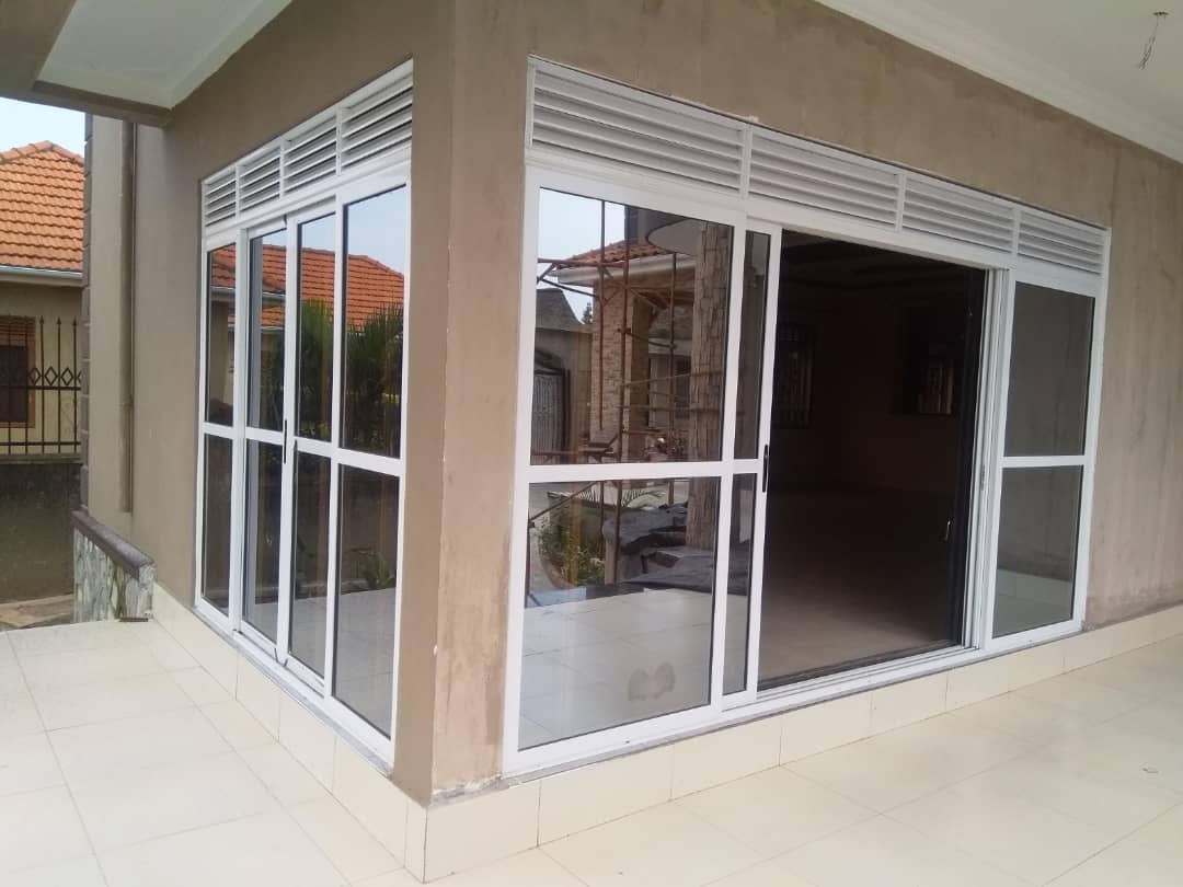 Aluminium Doors and Windows Kampala Uganda, Metal and Steel Windows & Doors Uganda, Oldvoi Uganda Limited Construction Comapany, Ugabox