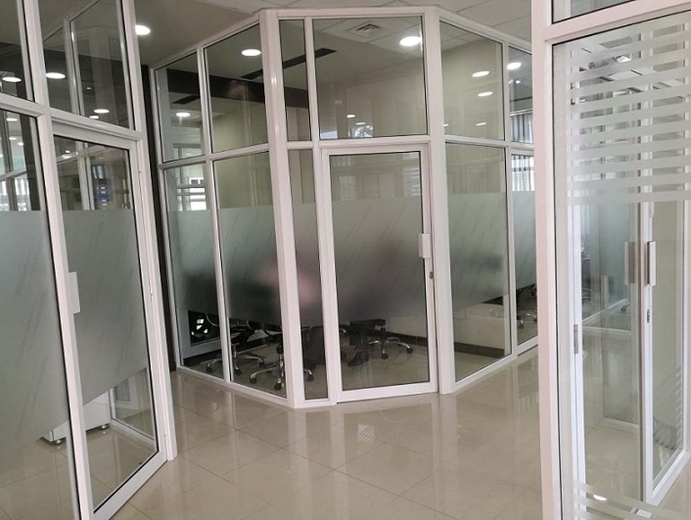 Aluminium Office Partitioning Kampala Uganda, Office Partitions Uganda, Oldvoi Uganda Limited Construction Comapany, Ugabox