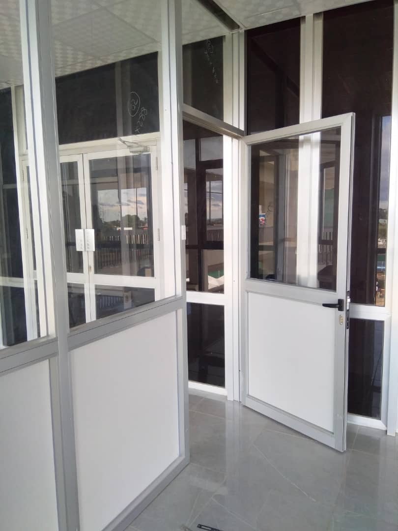 Aluminium Office Partitioning Kampala Uganda, Office Partitions Uganda, Oldvoi Uganda Limited Construction Comapany, Ugabox