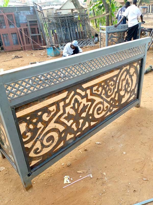 Metal Rails in Uganda. Steel Rails Uganda, Metal Welding And Fabrication in Kampala Uganda. Metal Engineering Works, Metal Welders, Steel Fabrication, Metal Fabrication in Kampala Uganda, MI Engineering Concepts Ltd, Ugabox