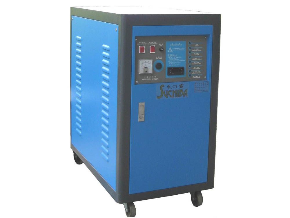Water Chiller Uganda. Industrial Water Chiller in Kampala Uganda. F and B Solutions Uganda for all your Food and Beverages Industry Machines, Food & Drinks/Liquids Machines Industry Kampala Uganda, East Africa: Kigali-Rwanda, Nairobi-Mombasa-Kenya, Juba-South Sudan, DRC Congo, Ugabox