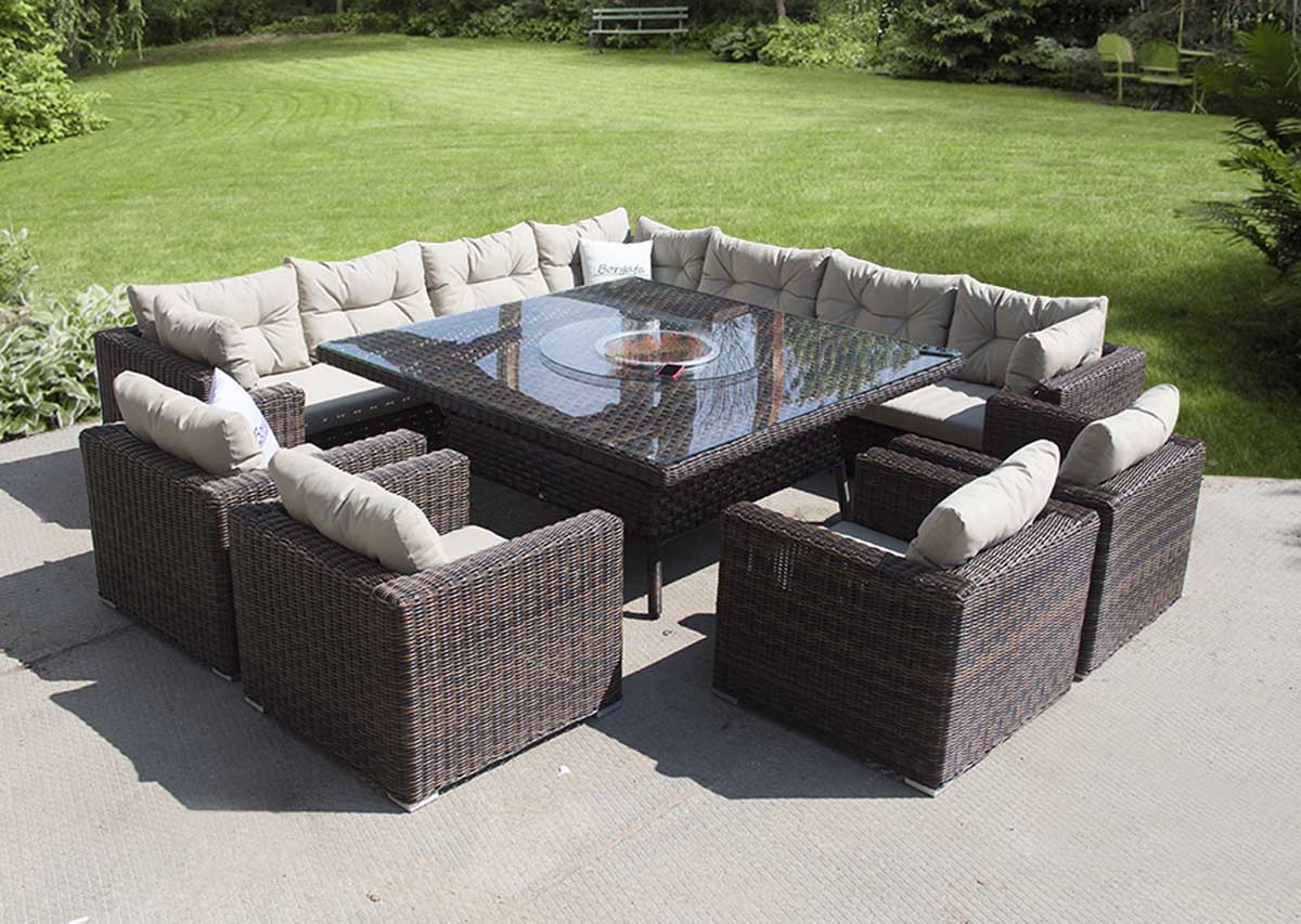 Garden and Outdoor Furniture for Sale in Kampala Uganda. Home, Bar, Restaurant, Hotel Garden Furniture Supplier in Uganda. Balcony Furniture, Patio Furniture in Uganda, Resin Wicker, All Weather Wicker Furniture in Uganda, Outdoor and Garden Furniture Manufacturer in Uganda. Chrome Outdoor Furniture Uganda, Ugabox