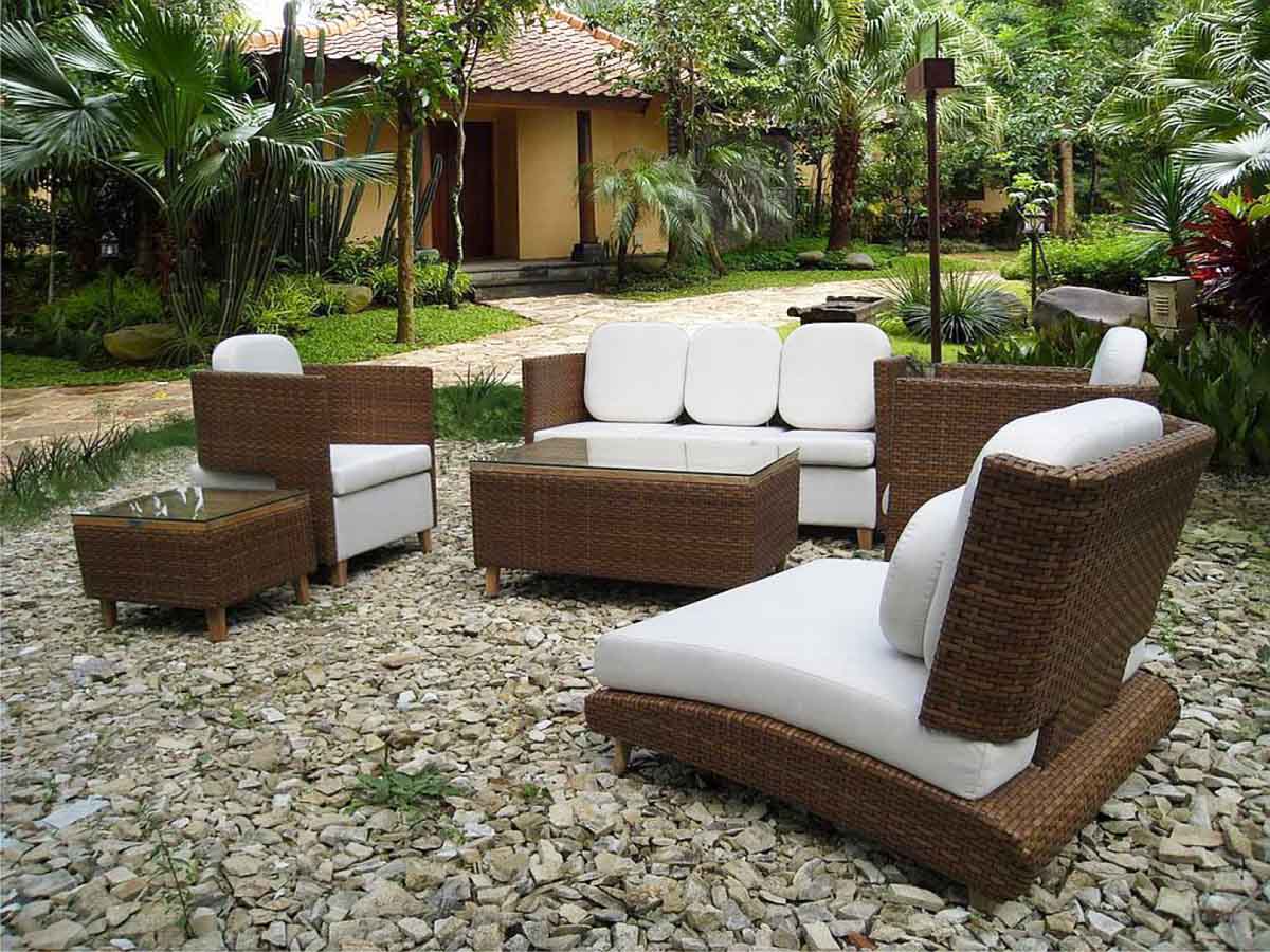 Garden and Outdoor Furniture for Sale in Kampala Uganda. Home, Bar, Restaurant, Hotel Garden Furniture Supplier in Uganda. Balcony Furniture, Patio Furniture in Uganda, Resin Wicker, All Weather Wicker Furniture in Uganda, Outdoor and Garden Furniture Manufacturer in Uganda. Chrome Outdoor Furniture Uganda, Ugabox