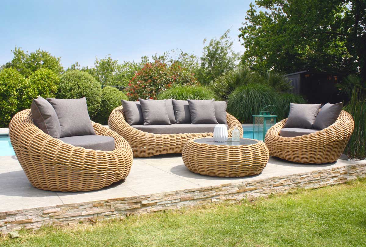 Garden and Outdoor Furniture for Sale in Kampala Uganda. Home, Bar, Restaurant, Hotel Garden Furniture Supplier in Uganda. Balcony Furniture, Patio Furniture in Uganda, Resin Wicker, All Weather Wicker Furniture in Uganda, Outdoor and Garden Furniture Manufacturer in Uganda. Chrome Outdoor Furniture Uganda, Ugabox