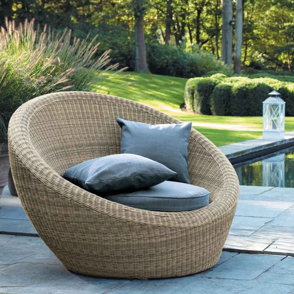 Garden and Outdoor Furniture for Sale in Kampala Uganda. Home, Bar, Restaurant, Hotel Garden Furniture Supplier in Uganda. Balcony Furniture, Patio Furniture in Uganda, Resin Wicker, All Weather Wicker Furniture in Uganda, Outdoor and Garden Furniture Manufacturer in Uganda. Chrome Outdoor Furniture Uganda, Ugabox