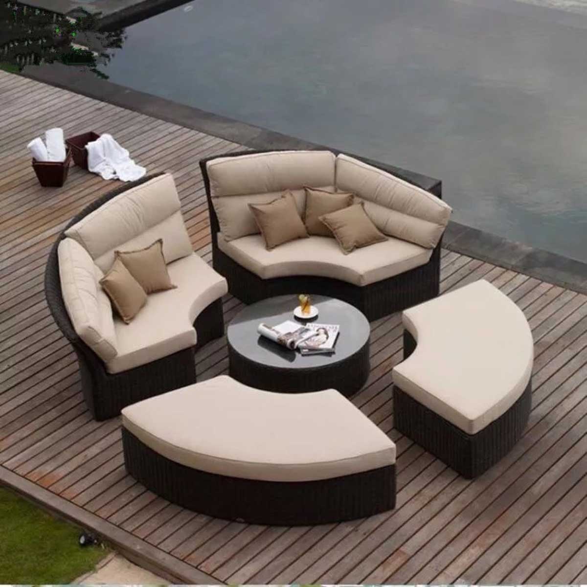 Garden and Outdoor Furniture for Sale in Kampala Uganda. Home, Bar, Restaurant, Hotel Garden Furniture Supplier in Uganda. Balcony Furniture, Patio Furniture in Uganda, Resin Wicker, All Weather Wicker Furniture in Uganda, Outdoor and Garden Furniture Manufacturer in Uganda. Chrome Outdoor Furniture Uganda, Ugabox