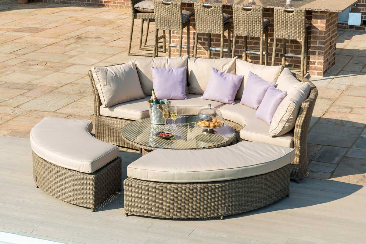 Garden and Outdoor Furniture for Sale in Kampala Uganda. Home, Bar, Restaurant, Hotel Garden Furniture Supplier in Uganda. Balcony Furniture, Patio Furniture in Uganda, Resin Wicker, All Weather Wicker Furniture in Uganda, Outdoor and Garden Furniture Manufacturer in Uganda. Chrome Outdoor Furniture Uganda, Ugabox