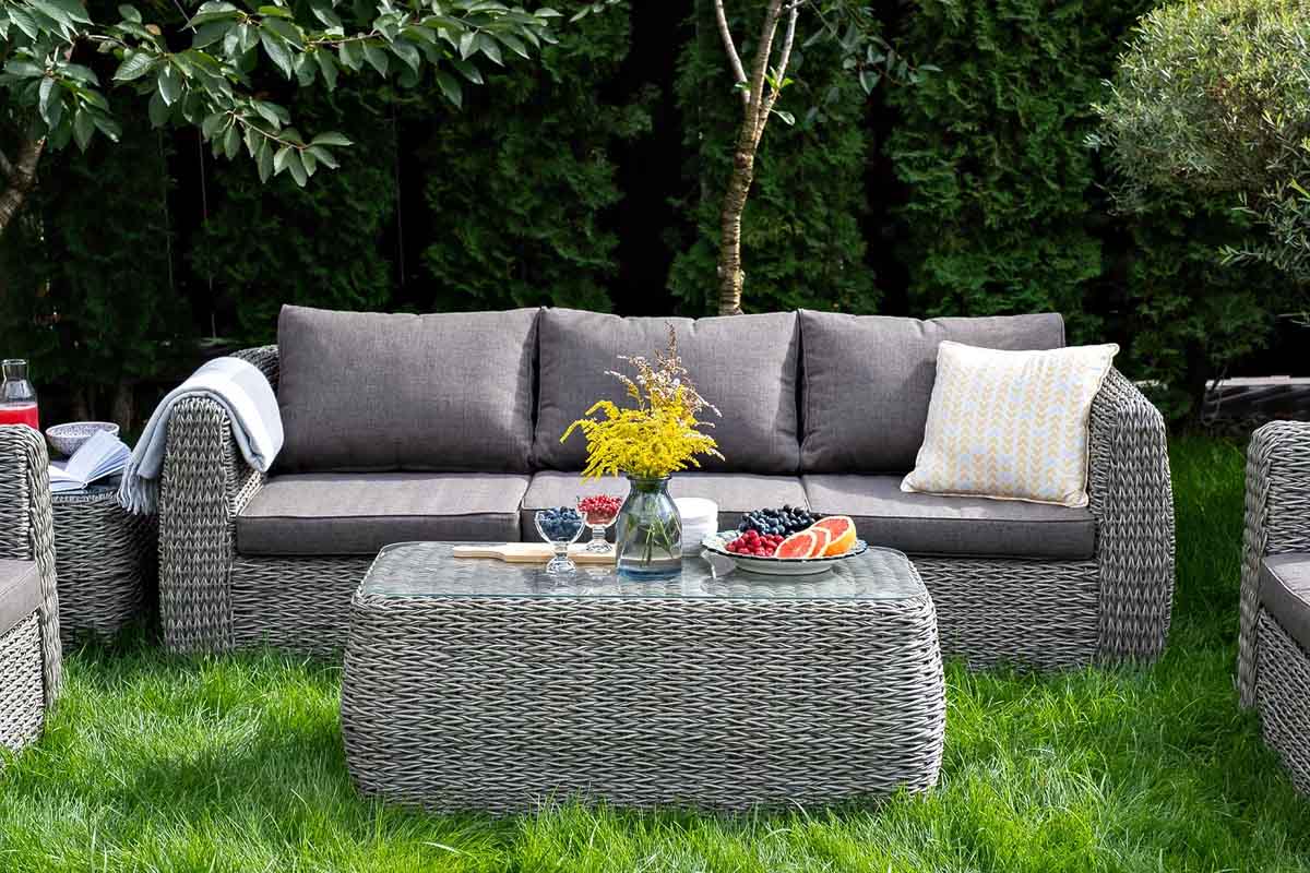 Garden and Outdoor Furniture for Sale in Kampala Uganda. Home, Bar, Restaurant, Hotel Garden Furniture Supplier in Uganda. Balcony Furniture, Patio Furniture in Uganda, Resin Wicker, All Weather Wicker Furniture in Uganda, Outdoor and Garden Furniture Manufacturer in Uganda. Chrome Outdoor Furniture Uganda, Ugabox