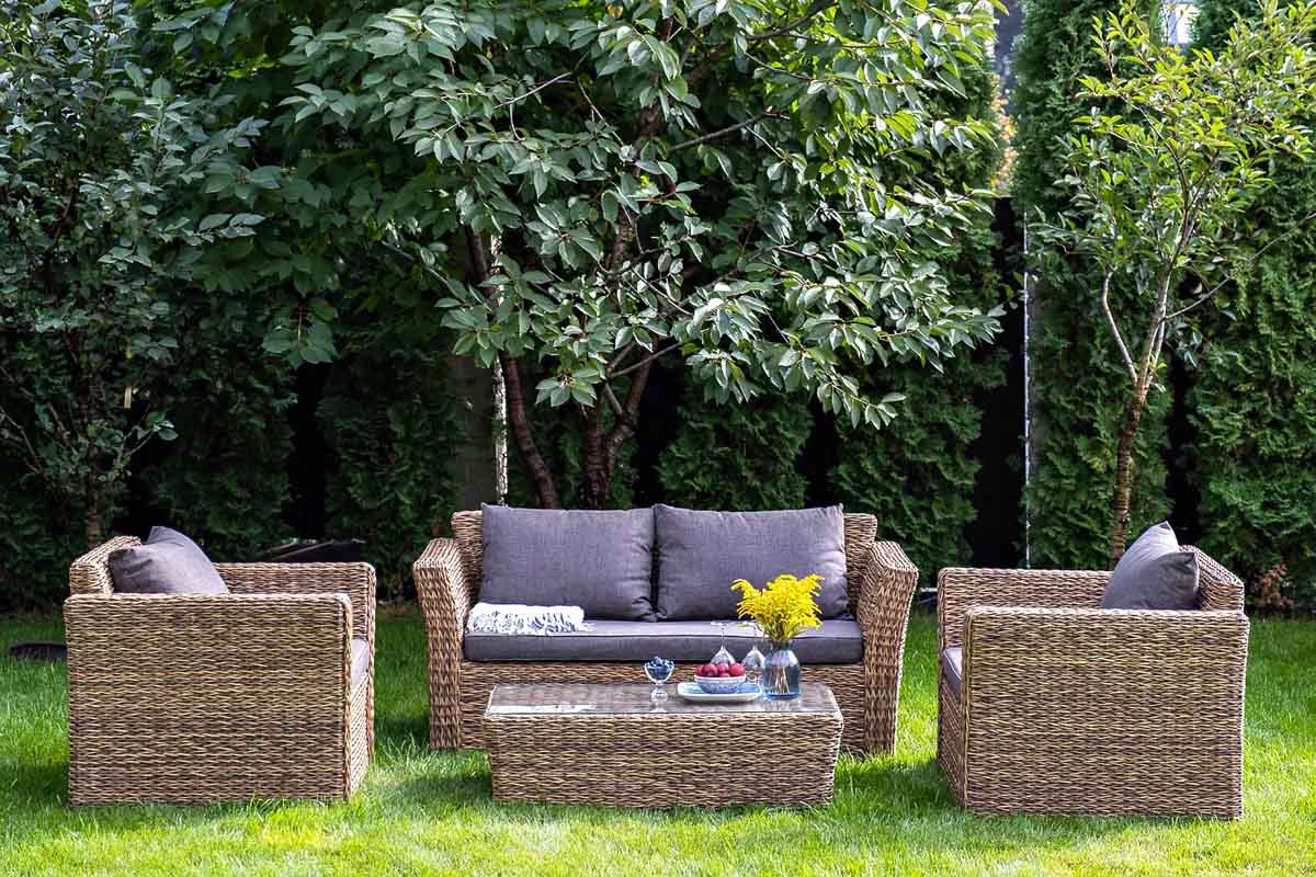 Garden and Outdoor Furniture for Sale in Kampala Uganda. Home, Bar, Restaurant, Hotel Garden Furniture Supplier in Uganda. Balcony Furniture, Patio Furniture in Uganda, Resin Wicker, All Weather Wicker Furniture in Uganda, Outdoor and Garden Furniture Manufacturer in Uganda. Chrome Outdoor Furniture Uganda, Ugabox
