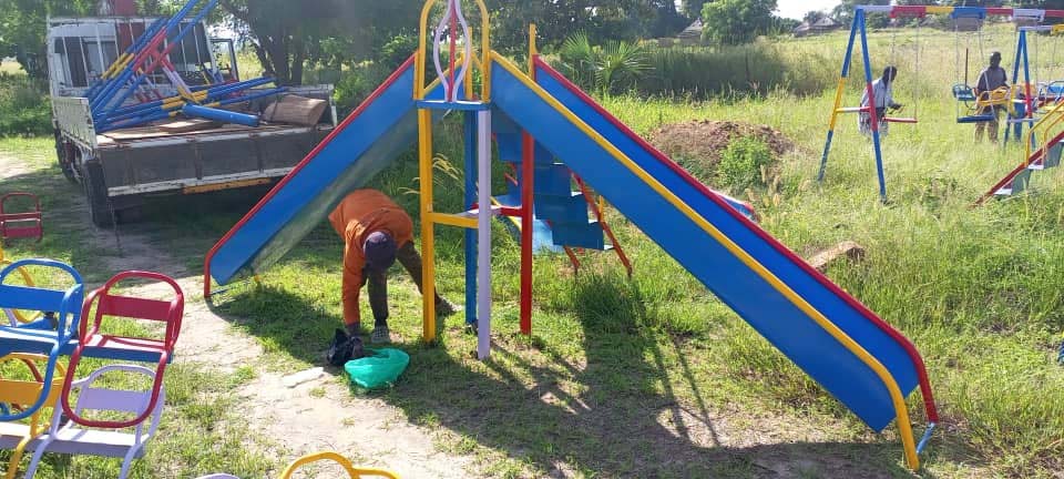 Kids Slide And Other Play Equipment in Kampala Uganda, School Furniture Supplier in Uganda for Nursery/Kindergarten, Primary, Secondary, Universities/Higher Institutions of Learning (Tertiary Institutions) Kampala Uganda, School Furniture in Wood Works And Metal Works, Desire School Furniture Uganda, Ugabox