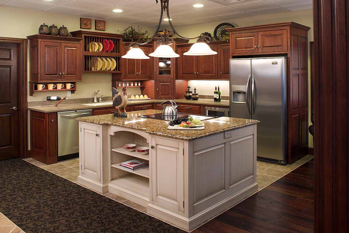 Kitchen Cabinets in Kampala Uganda. Kitchen Furniture: Kitchen Cabinets Design And Making in Uganda. Luxury Kitchen Cabinets, House And Apartments Kitchen Cabinets Manufacturing And Supply in Uganda. Home Furniture, Hotel Furniture, Wood Furniture Manufacturer Uganda, Erimu Company Ltd Ntinda Branch Kampala Uganda, Ugabox