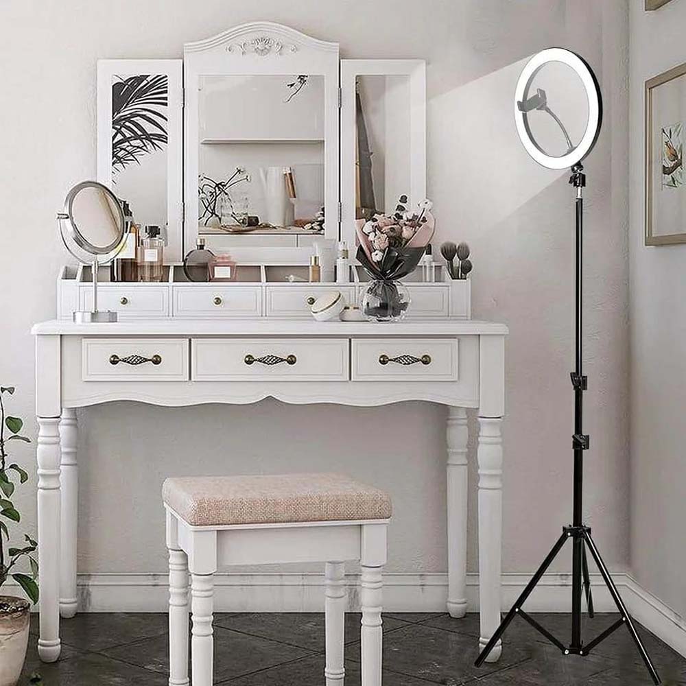 Dressing Tables Uganda, Dressing Tables for Sale Kampala Uganda, Dressing Tables Maker And Manufacturer in Uganda, Carpentry Services in Uganda, Hotel Furniture, Home Furniture And Wood Furniture Supplier in Uganda. Erimu Furniture Company Uganda, Ugabox