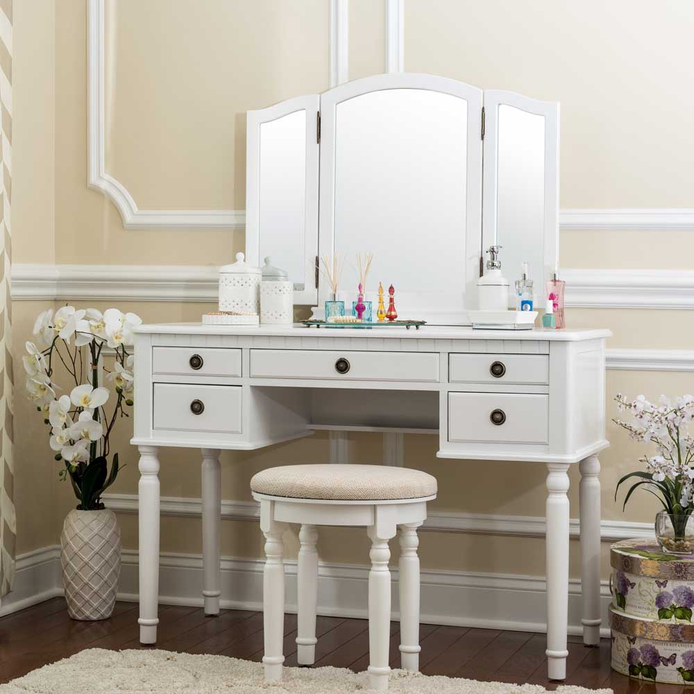 Dressing Tables Uganda, Dressing Tables for Sale Kampala Uganda, Dressing Tables Maker And Manufacturer in Uganda, Carpentry Services in Uganda, Hotel Furniture, Home Furniture And Wood Furniture Supplier in Uganda. Erimu Furniture Company Uganda, Ugabox