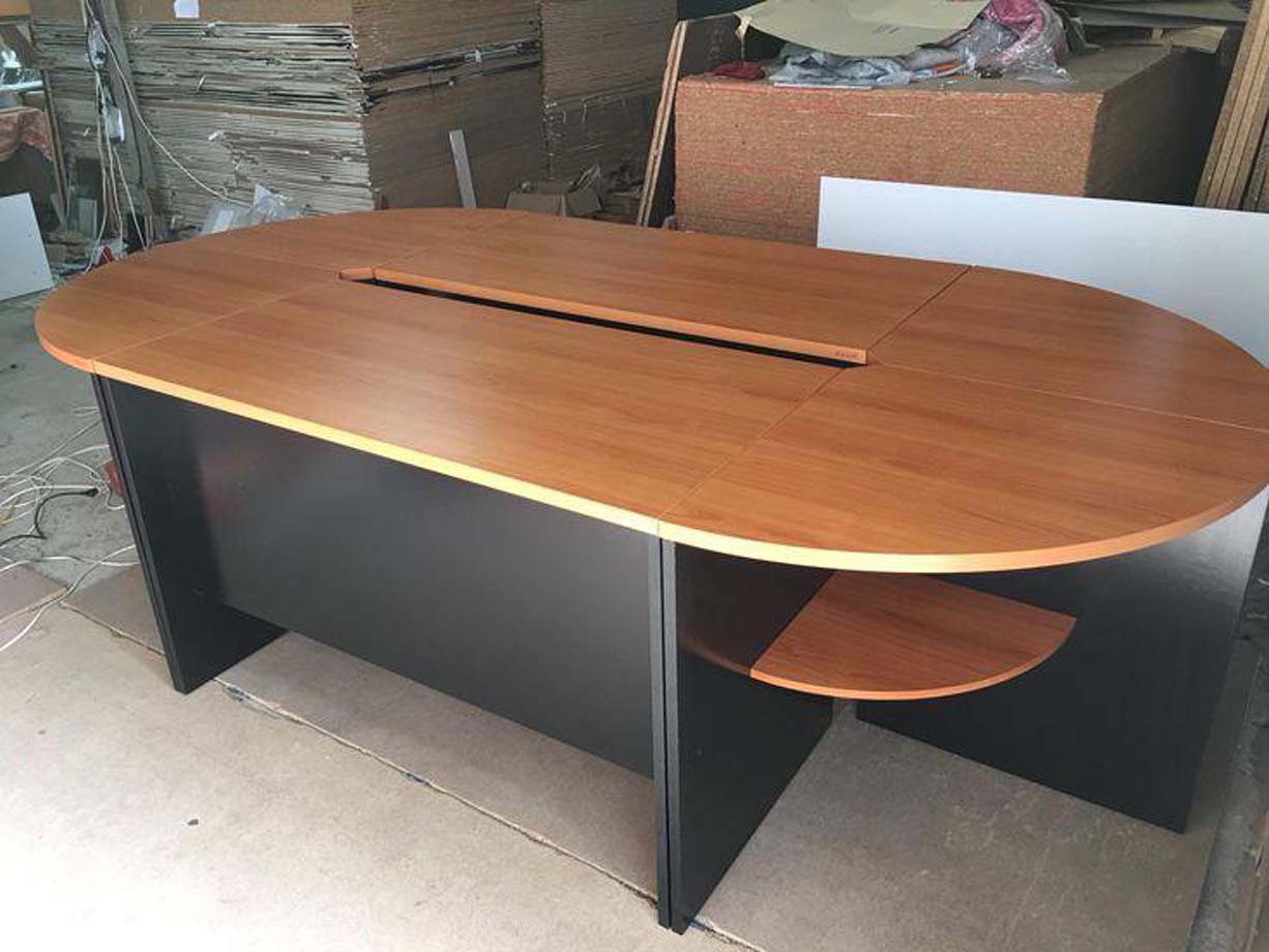 Conference Table/Boardroom Tables for Sale in Kampala Uganda. CEO Table Furniture, Office Furniture in Uganda, Custom Made Office Furniture Design And Making in Uganda, Timber King Furniture Company Supplier in Uganda, Ugabox