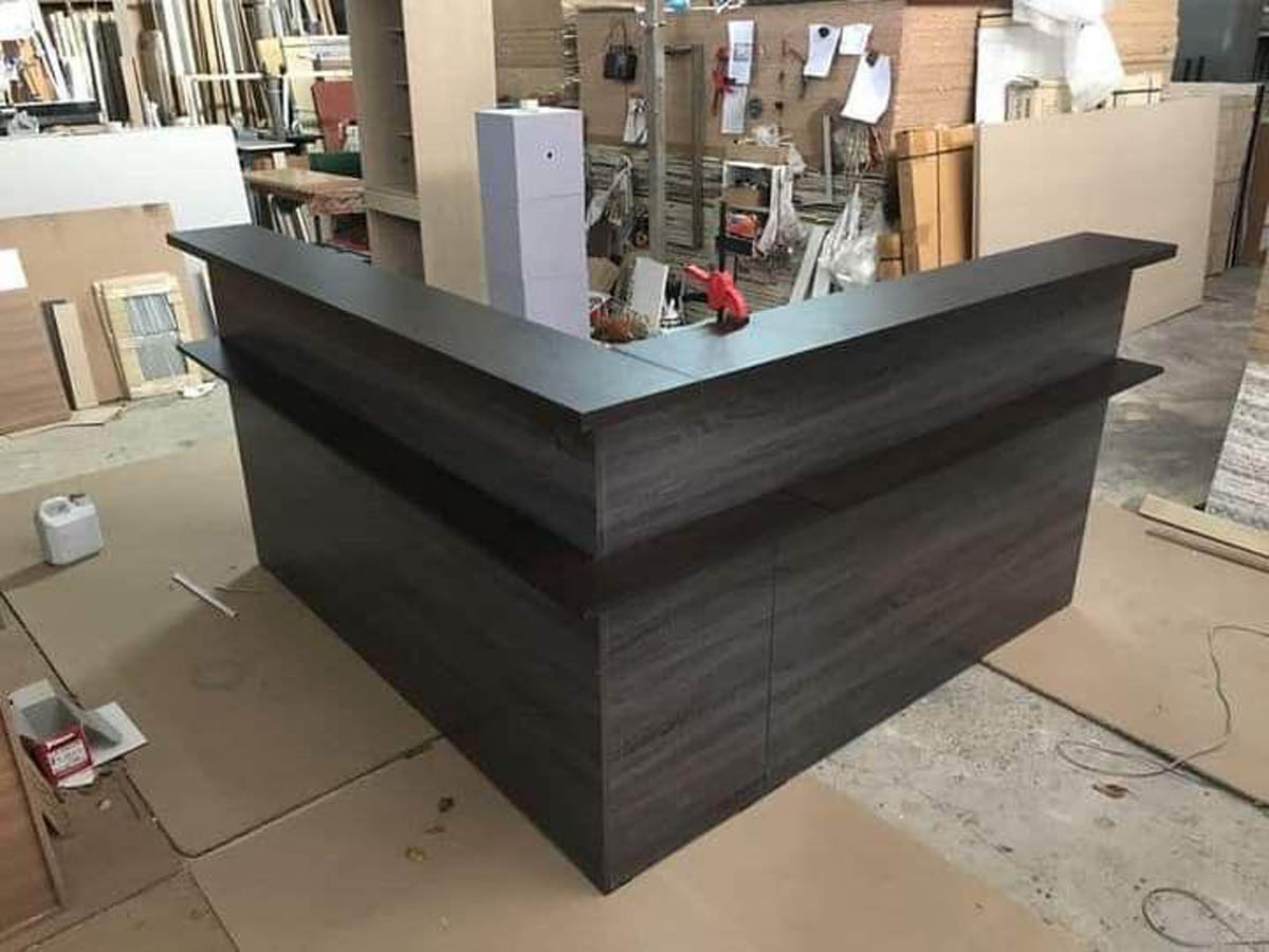 Reception Counter for Sale in Kampala Uganda. Reception Desk Furniture, Office Furniture in Uganda, Custom Made Office Furniture Design And Making in Uganda, Timber King Furniture Company Supplier in Uganda, Ugabox