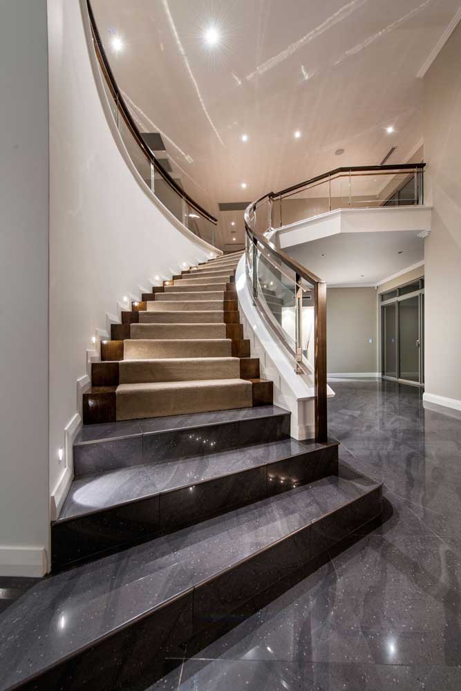Granite/Marble Staircases Installation Services in Kampala Uganda. Stone Floor Installation Company in Uganda. Building Contractor Services: Varni Granite, Marble And Terrazzo, Ugabox