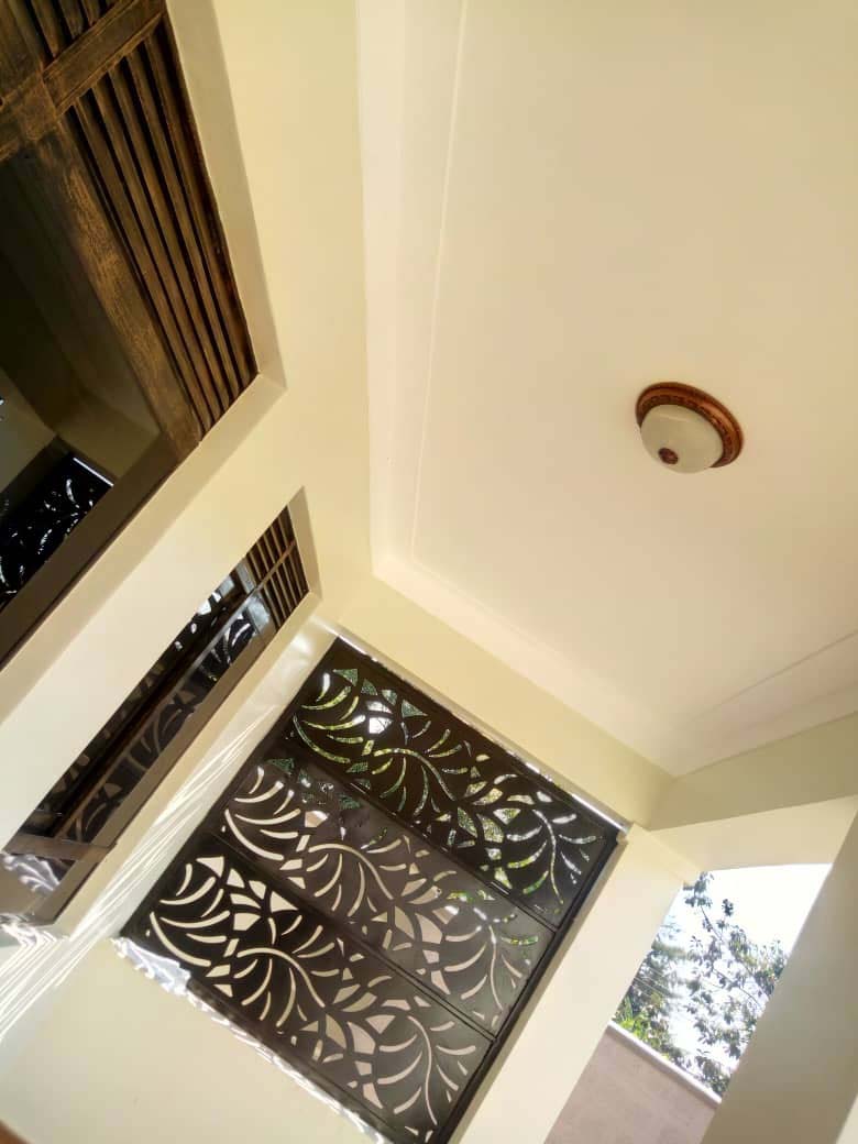 Ceiling Matt Paint Design in Kampala Uganda. Interior Design Services, Quality House Painting Services in Uganda, Interior Painting Services, Wall Painting in Uganda, Hometec Interiors Ltd Uganda, Ugabox