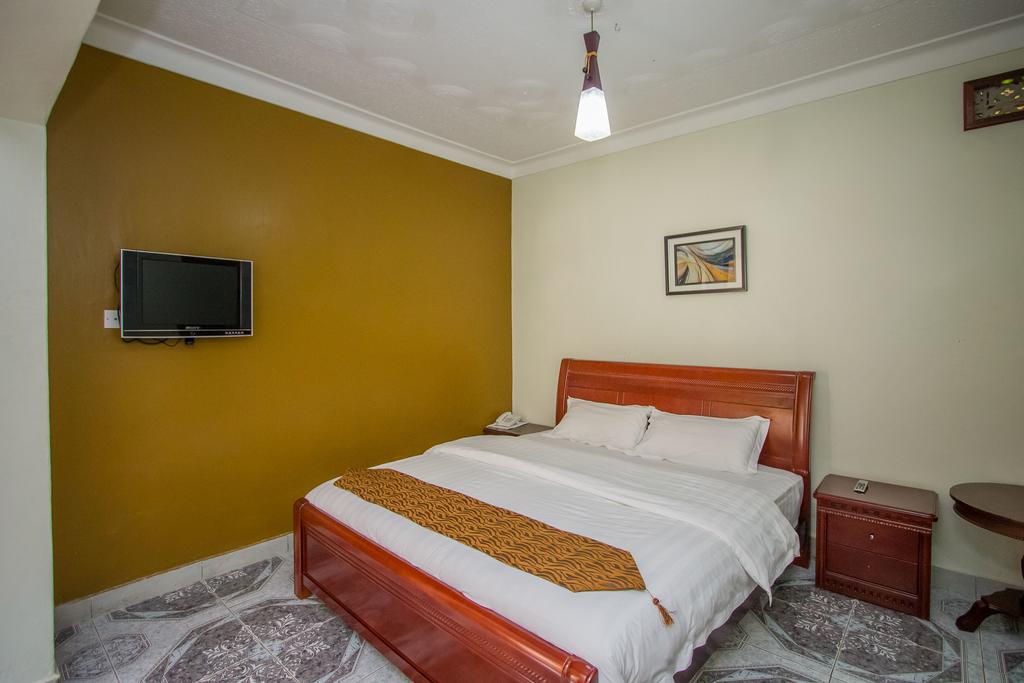 Tuzza Hotel Bushenyi, Top Accommodation, Restaurant, Bed & Breakfast, Bar, Workshops and Conference Venue, Beautiful Gardens for Events: Weddings & Private Parties, Birthday Parties, Resort 3 Star Hotel  in Bushenyi Uganda, Ugabox