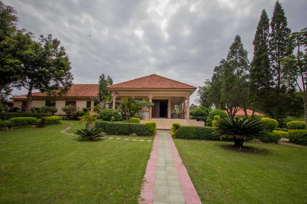 Tuzza Hotel Bushenyi, Top Accommodation, Restaurant, Bed & Breakfast, Bar, Workshops and Conference Venue, Beautiful Gardens for Events: Weddings & Private Parties, Birthday Parties, Resort 3 Star Hotel in Bushenyi Uganda, Ugabox
