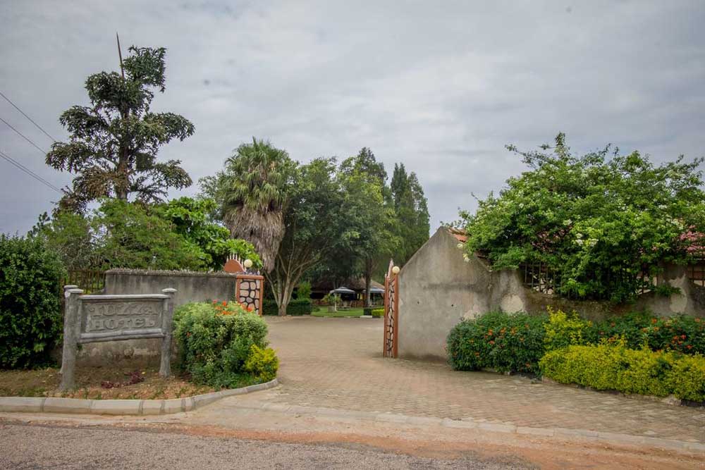 Tuzza Hotel Bushenyi, Top Accommodation, Restaurant, Bed & Breakfast, Bar, Workshops and Conference Venue, Beautiful Gardens for Events: Weddings & Private Parties, Birthday Parties, Resort 3 Star Hotel in Bushenyi Uganda, Ugabox