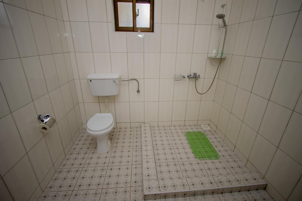 Tuzza Hotel Bushenyi, Top Accommodation, Restaurant, Bed & Breakfast, Bar, Workshops and Conference Venue, Beautiful Gardens for Events: Weddings & Private Parties, Birthday Parties, Resort 3 Star Hotel in Bushenyi Uganda, Ugabox