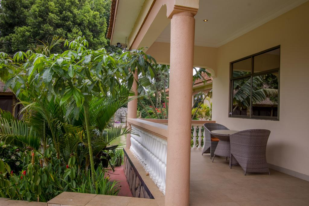 Tuzza Hotel Bushenyi, Top Accommodation, Restaurant, Bed & Breakfast, Bar, Workshops and Conference Venue, Beautiful Gardens for Events: Weddings & Private Parties, Birthday Parties, Resort 3 Star Hotel in Bushenyi Uganda, Ugabox