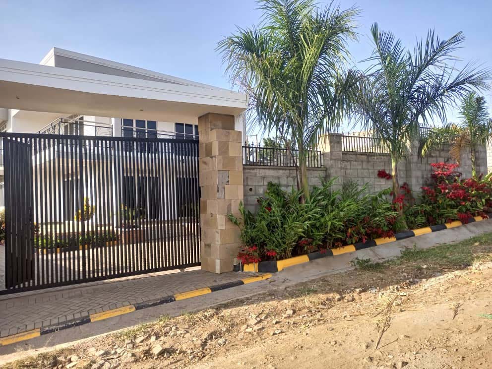 Kawempe 2 Storied House For Sale Uganda: Freekz Real Estate Services in Uganda: Buying and Selling of Lands, Plots, Houses, Rental Properties, Land Title Processing, Property Management, Engineering Services, Legal Advisory And Surveying Services in Uganda. Located: Wakiso Hoima Road. Ugabox