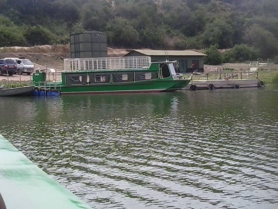 Acacia safaris, Tours & Travel Uganda, Gorilla Tracking, Chimpanzee Tracking, Mountaineering, White Water Rafting, Wildlife Viewing, Birding, Honeymoon, Cultural & Nature Tours, Primate Safaris, East Africa