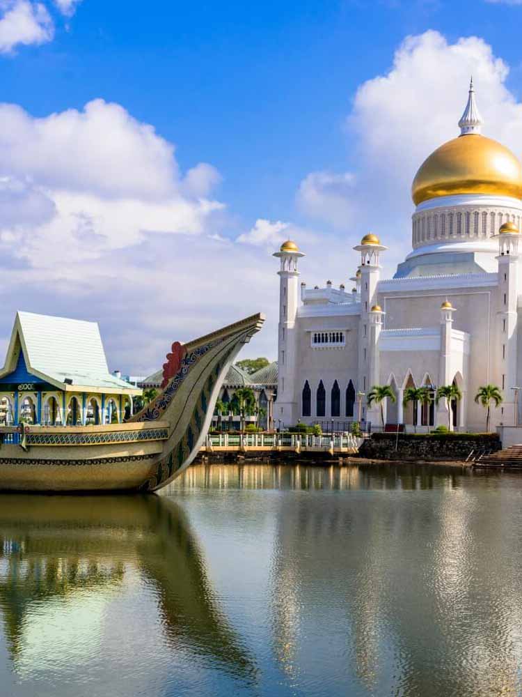 Top Attractions Brunei. Brunei Leading Tourist Attractions. Holiday Tours And Travel. Ugabox.com