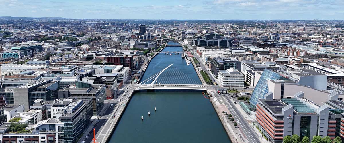 Ireland. Ireland Tourist Attractions. Ireland Holiday Destinations, Tours And Travel. Ireland Business And Investment. Information, Tourism, Trade, Brands And Companies. Ugabox.com