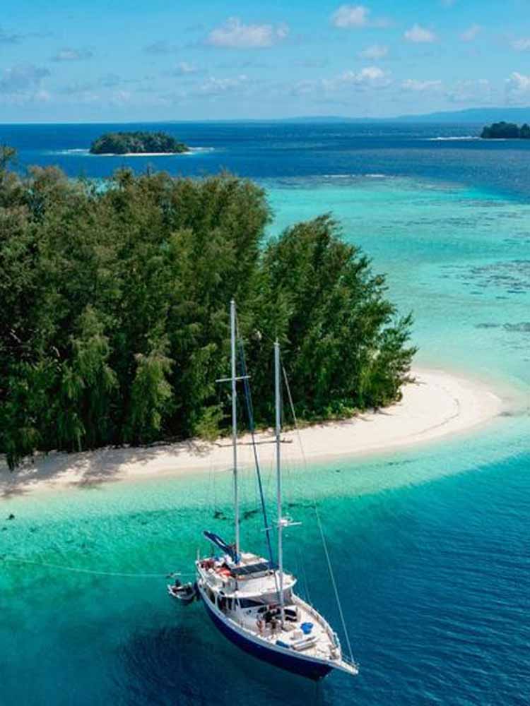 Top Attractions Solomon Islands. Solomon Islands Leading Tourist Attractions. Holiday Tours And Travel. Ugabox.com