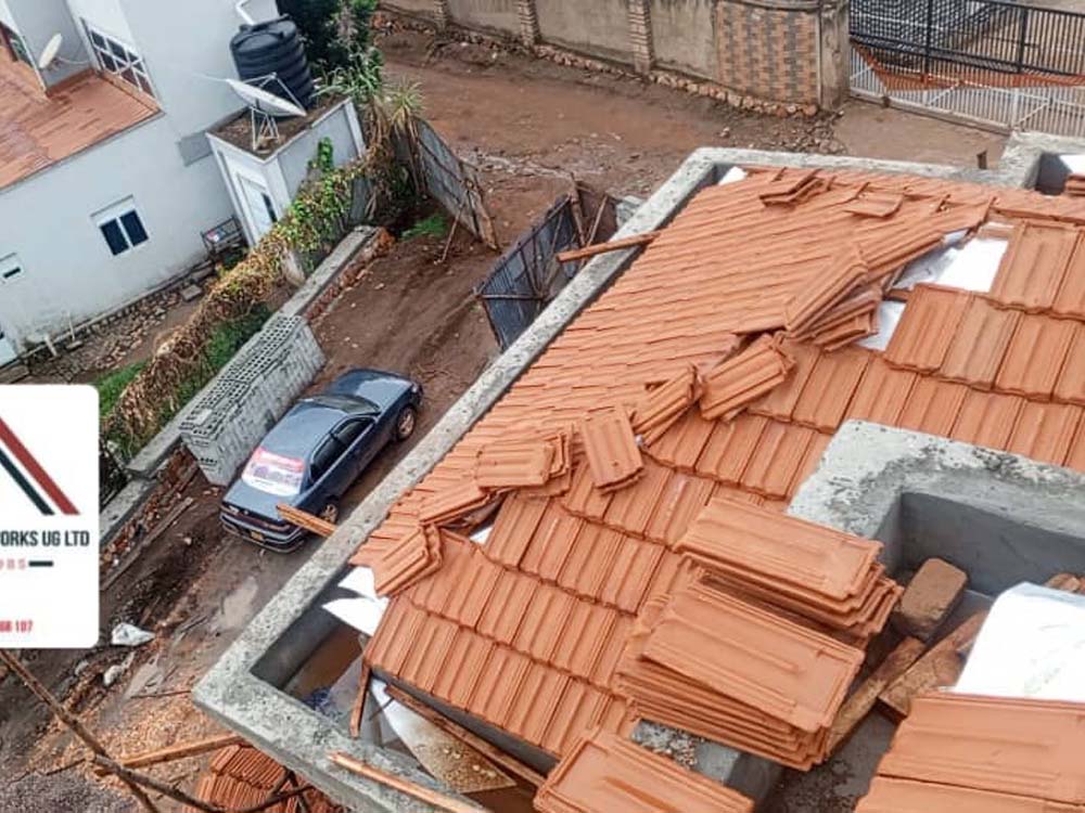 Kibirango Roofings Kampala Uganda, Professional and Expert House Roofers Kampala Uganda. Wood, Steel & Metal Roofing Kampala Uganda, Residential Roofing, Industrial & Commercial Roofing, Roofing Contractors, Tech Roofer, Roof Construction, Roof Repairs, Technical Roofing, Real Estate in Uganda, Ugabox