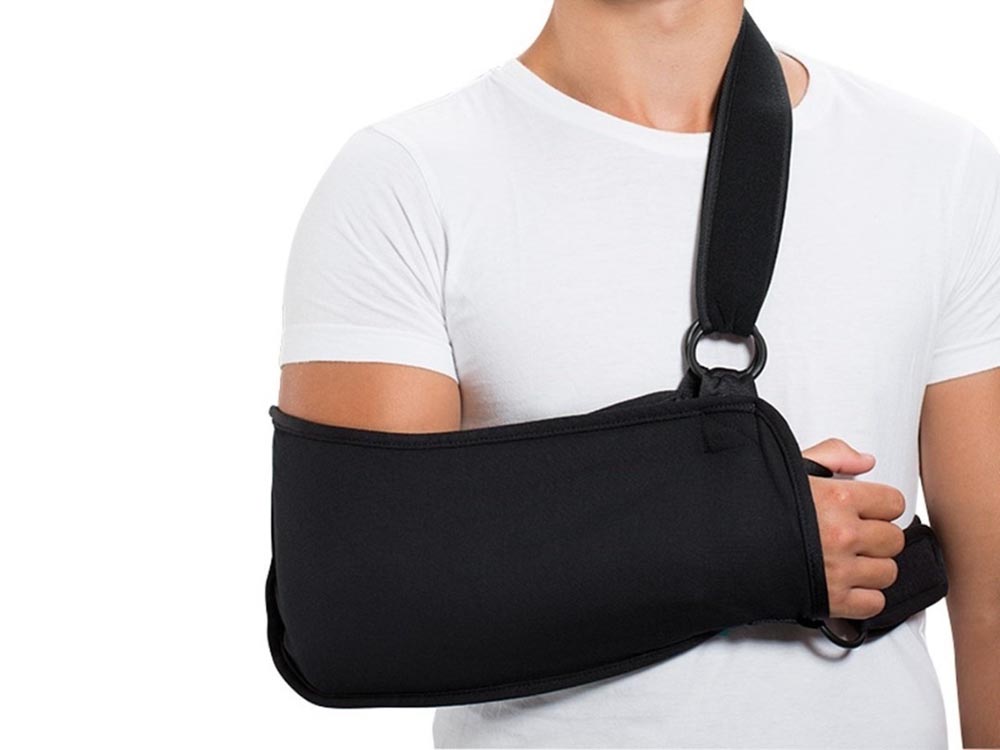 Armsling Pouch for Sale in Kampala Uganda. Orthopedics and Physiotherapy Medical Appliances Shop/Supplier in Kampala Uganda. Distributor and Consultant of Specialized Orthopedics and Physiotherapy Appliances/Medical Equipment in Uganda. Ugabox