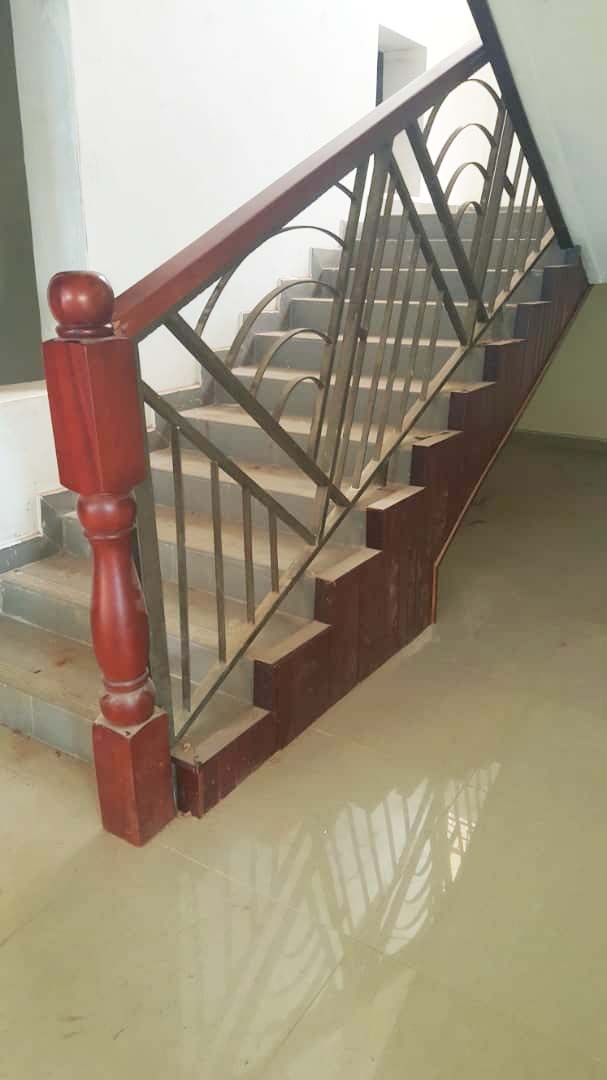 Wood Staircase Rails Design in Kampala Uganda, Wood Staircases Rail Maker & House Fitting, Wood Manufacturer & Carpentry Services, AKD Furniture Company Uganda, Ugabox