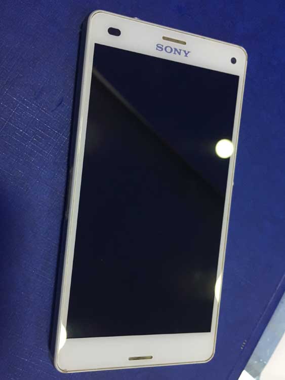 Sony Xperia Z3 Mini 16GB for Sale in Kampala Uganda, Price Ugx 250,000, Used smart phones in good condition in Uganda, Ugabox 